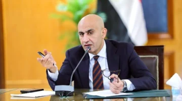 وزير التعليم يوجه تحذيراً صارماً بشأن تداول المحتويات السياسية والدينية بين الطلاب